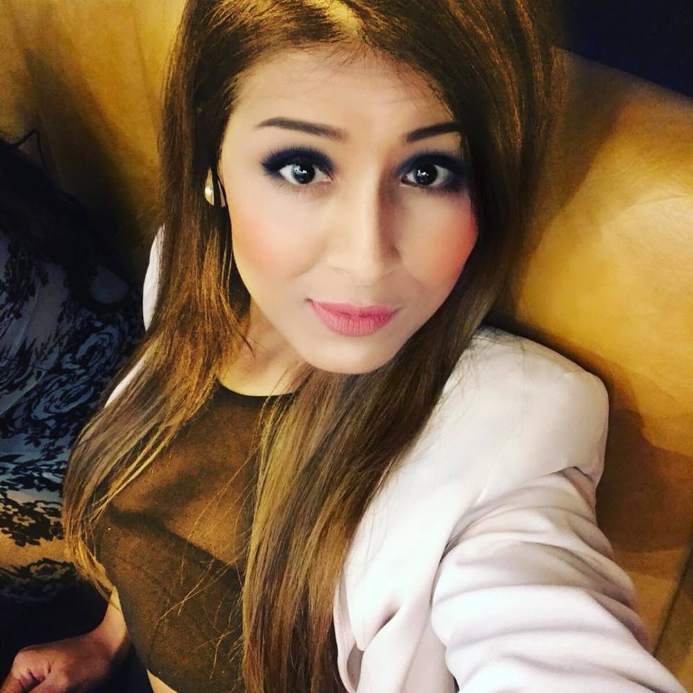 Meet your Posher, Khushbu